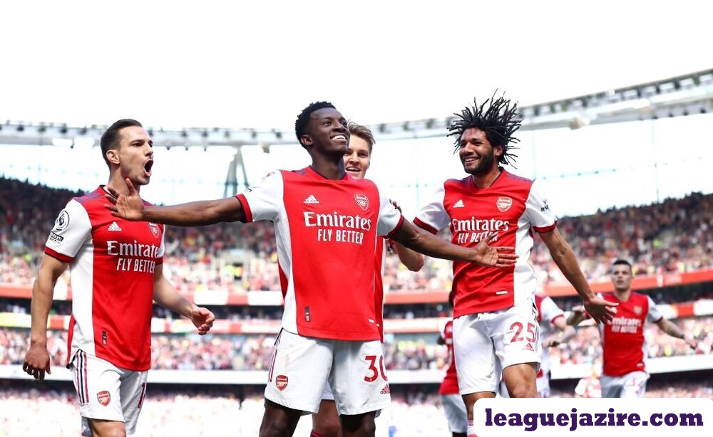 آرسنال به سختی از سد لیدزیونایتد ۱۰ نفره گذشت