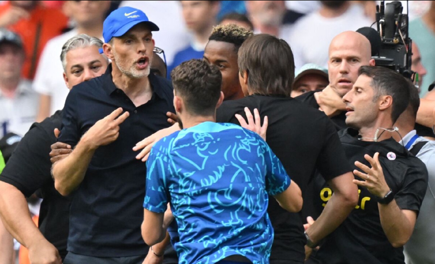 اعلام حکم دعوای دو سرمربی تیم‌ های پایتخت سرمربی آبی‌ ها محروم شد