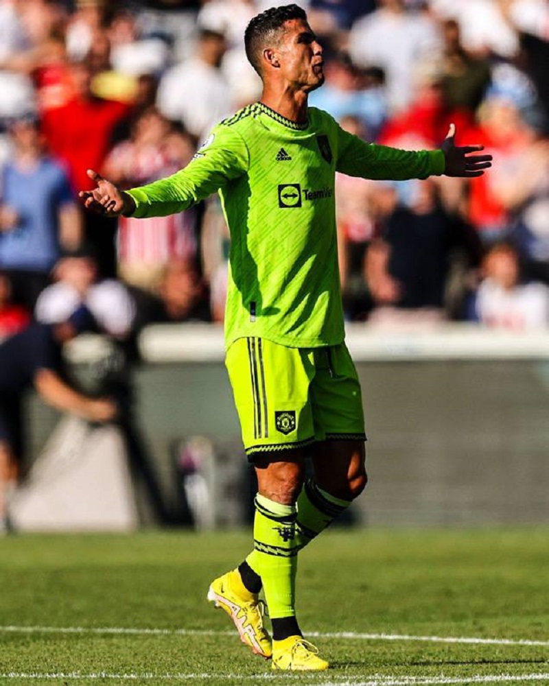 منچستریونایتد رونالدو را تهدید کرد کریستیانو در آستانه اخراج!