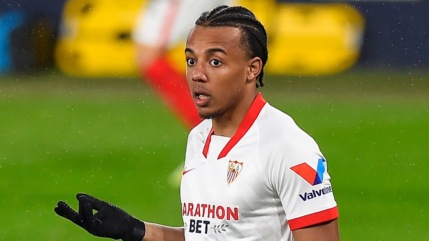 مدافع فرانسوی به جمع آبی‌ ها پیوست