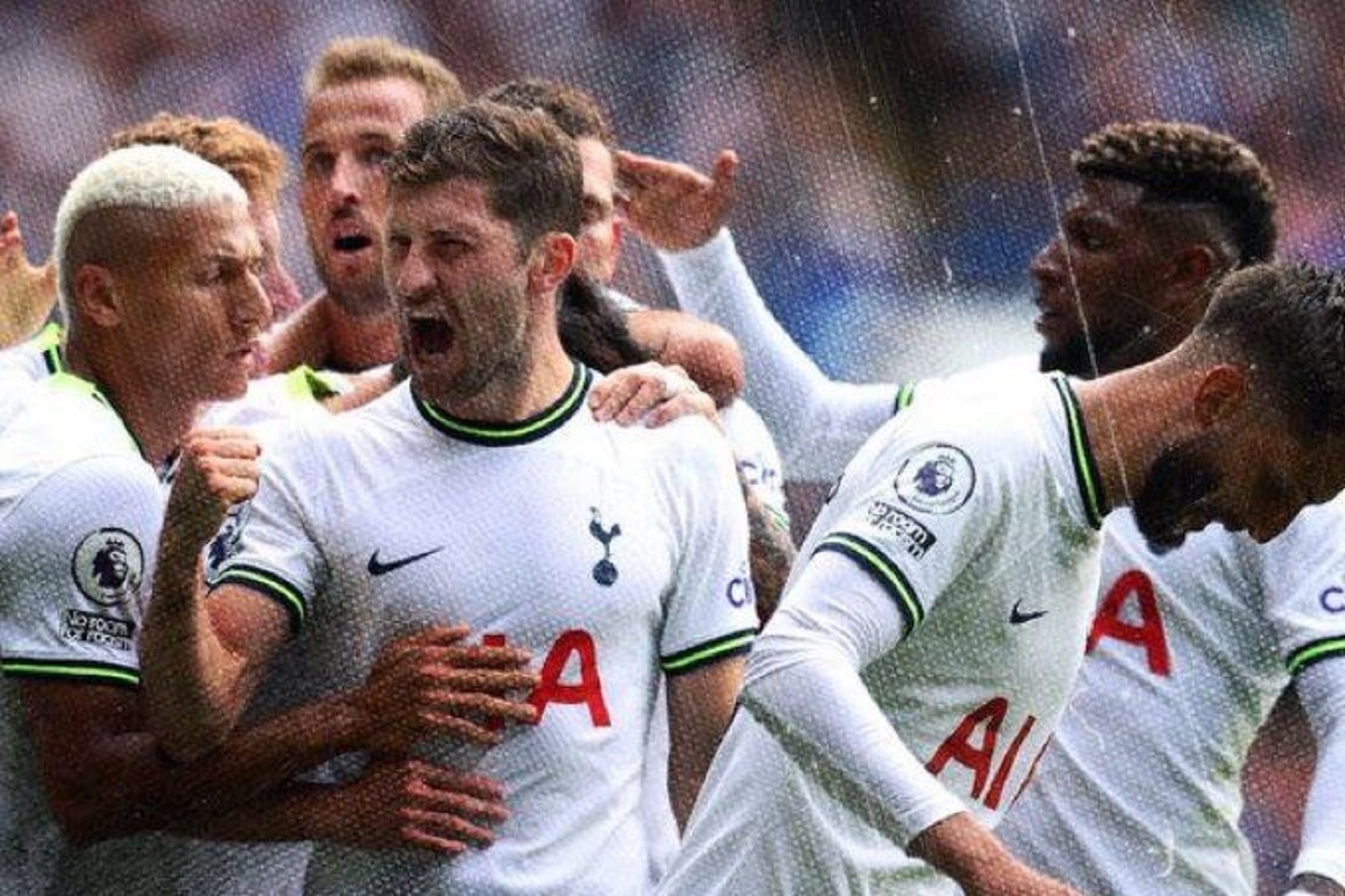 هری کین سه امتیاز شیرین توخل را در دقیقه 96 از چنگش درآورد - اخبار لیگ جزیره هری کین سه امتیاز شیرین توخل را در دقیقه 96 از چنگش درآورد