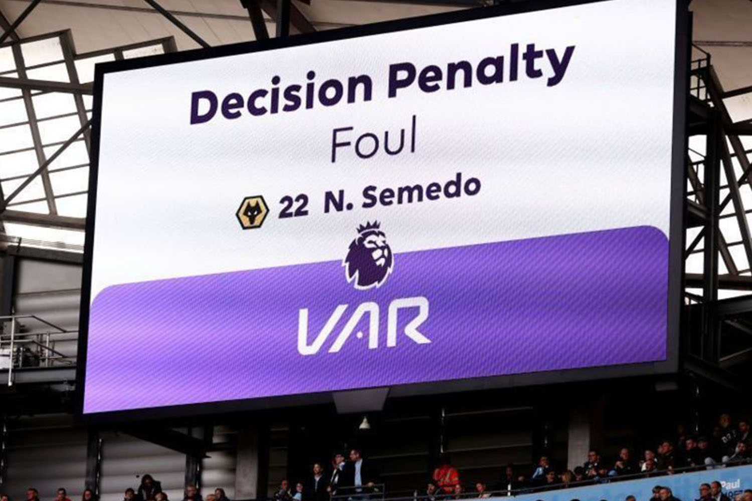 اخبار لیگ جزیره برخی از تیم های لیگ برتر انگلیس خواهان حذف VAR در این رقابت ها هستند