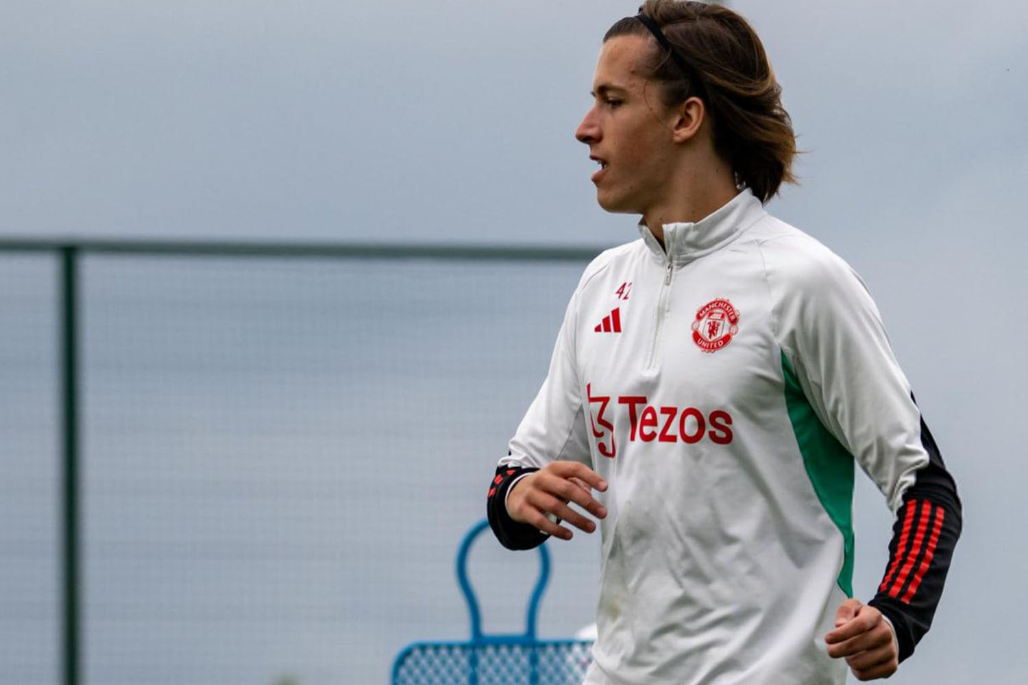 اخبار لیگ جزیره رسمی آلوارو فرناندز از منچستریونایتد به بنفیکا پیوست