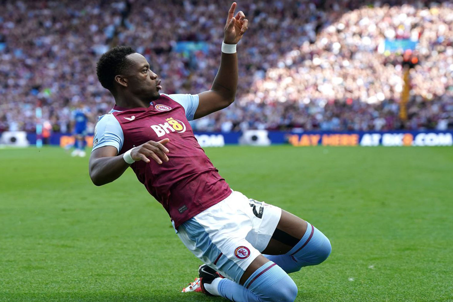 اخبار لیگ جزیره مذاکرات چلسی و استون ویلا برای معاوضه کانر گلگر و جون دوران