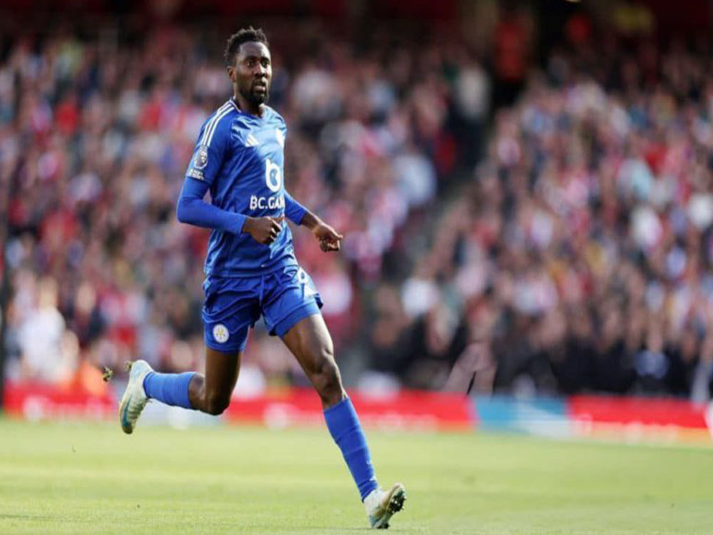 اخبار لیگ جزیره عصبانیت شدید آرسنالی‌ها لستر باید ۱۰ نفره می‌شد!