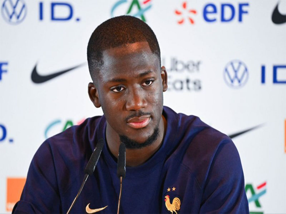 ابراهیما کوناته: من، منیان، کونده و شوامنی، قدرت رهبری لازم برای کاپیتانی تیم ملی فرانسه را داریم - اخبارلیگ جزیره ابراهیما کوناته: من، منیان، کونده و شوامنی، قدرت رهبری لازم برای کاپیتانی تیم ملی فرانسه را داریم