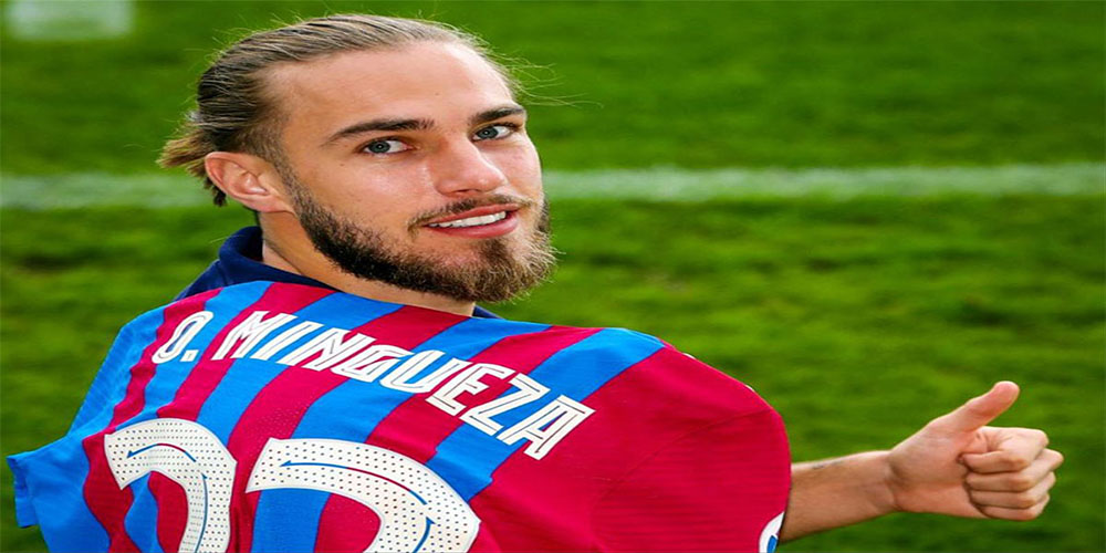 مدافع سابق بارسلونا در لیست اهداف لیورپول