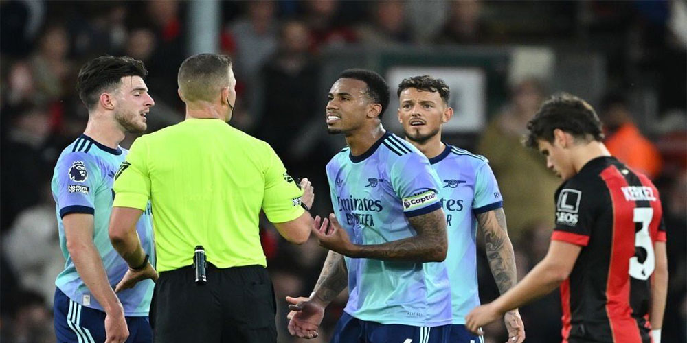 کارت قرمز، بلای جان توپچی‌ها!