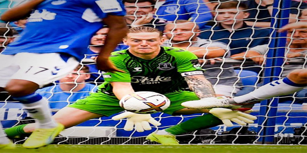 پیکفورد ثابت کرد حق دارد شماره یک باشد (عکس) - اخبار لیگ جزیره پیکفورد ثابت کرد حق دارد شماره یک باشد (عکس)