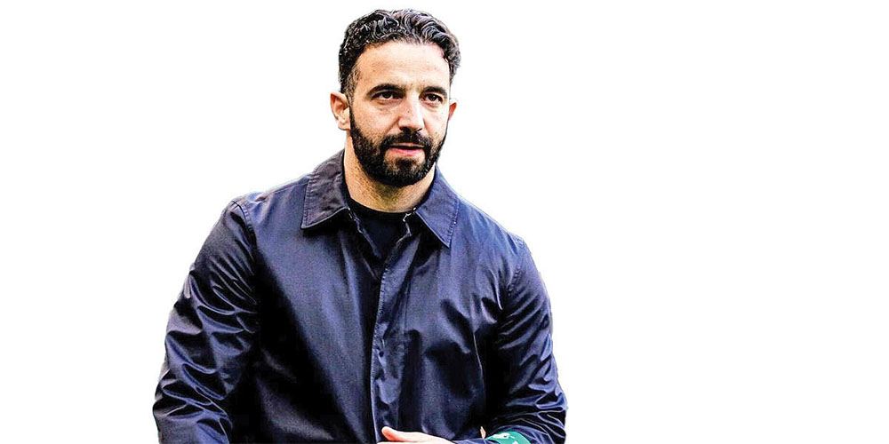 آموریم نیامده برای خط دفاع یونایتد نقشه کشید!