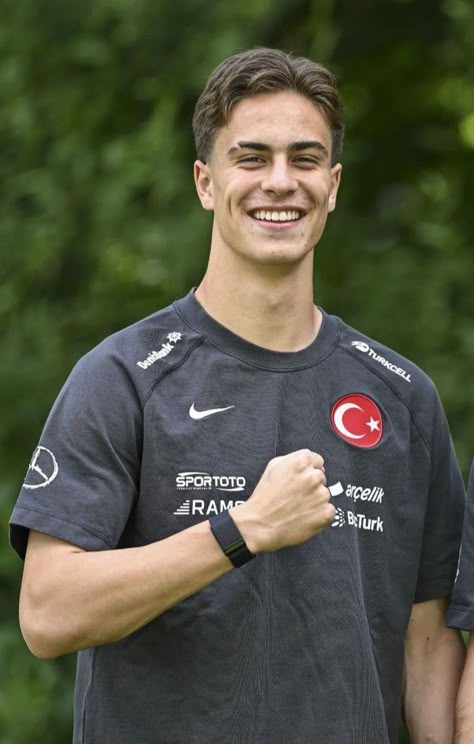 wallpaper Kenan Yıldız