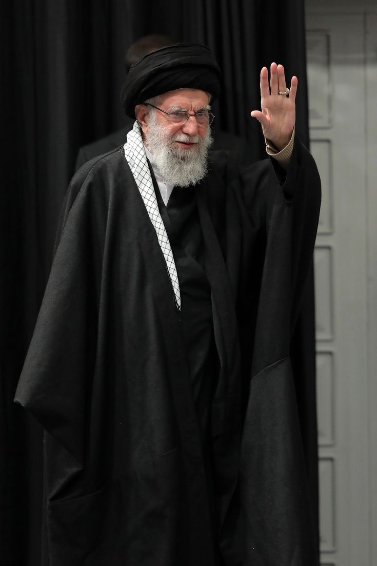 ثروت سید علی خامنه‌ای
