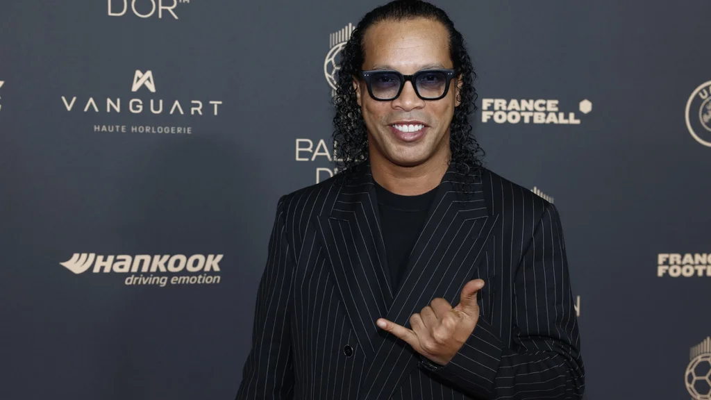 اولین آلبوم موسیقی رونالدینیو منتشر شد اولین آلبوم موسیقی رونالدینیو منتشر شد