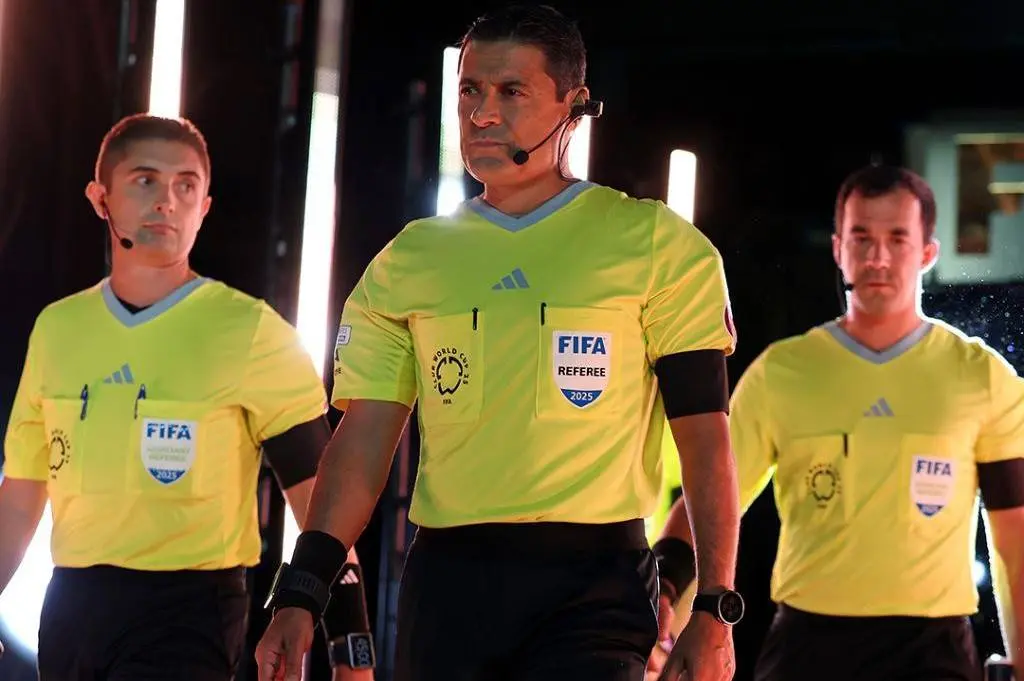 لیست ۲۵ نامزد بهترین داور فوتبال جهان ۲۰۲۵ لیست ۲۵ نامزد بهترین داور فوتبال جهان ۲۰۲۵