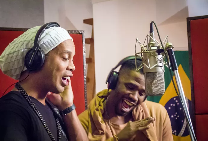 ماجرای موسیقی رونالدینیو ماجرای موسیقی رونالدینیو