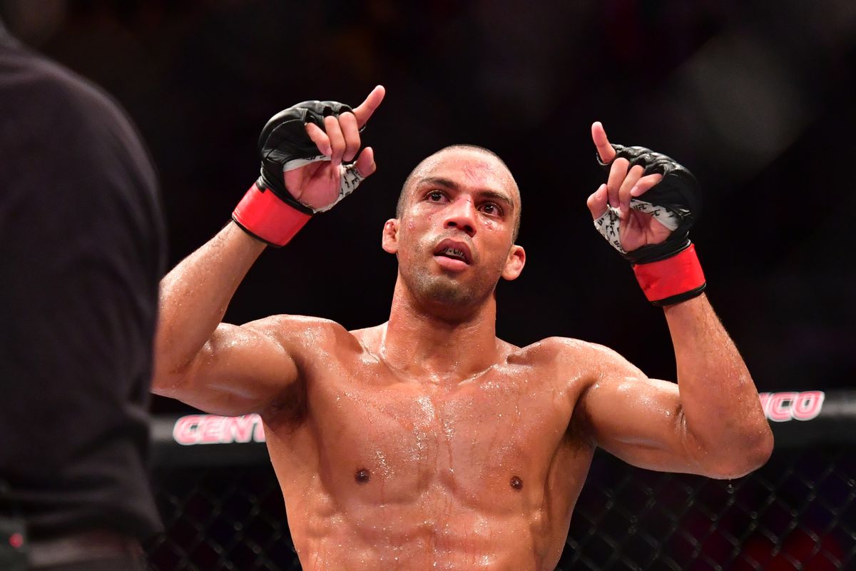 ادسون باربوزا سبک‌وزن UFC