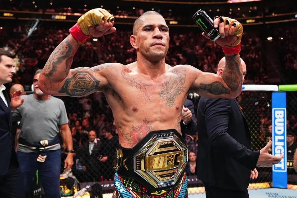 مسیر موفقیت الکس پریرا در دو وزن UFC