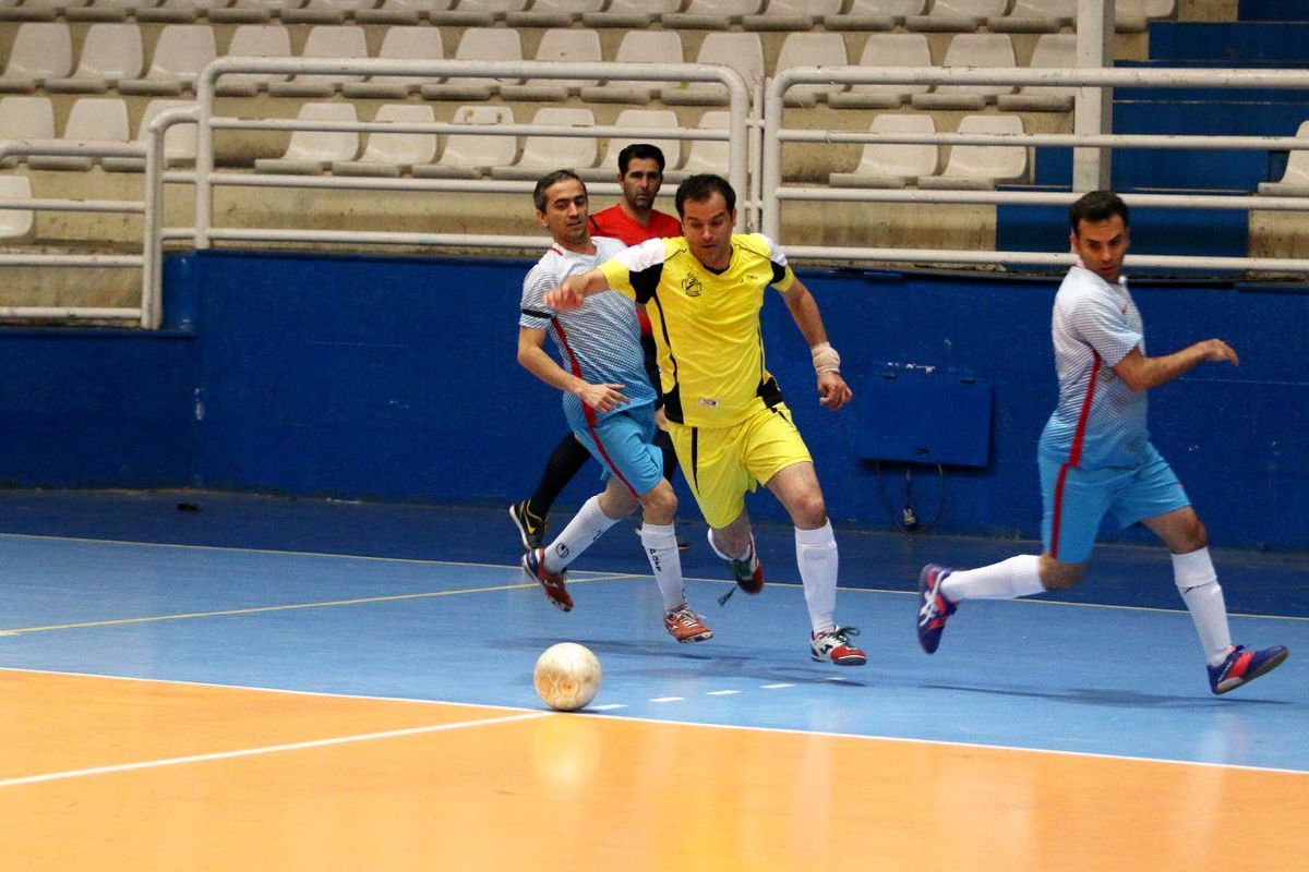 عکس بهزاد رسولی دروازه بان 