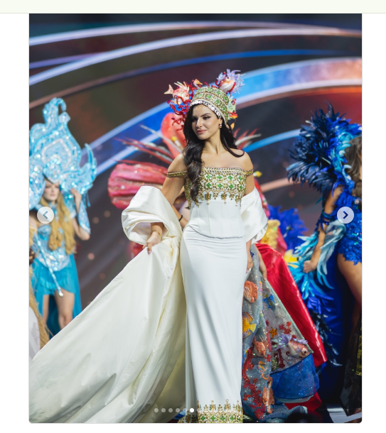 ردای مسجد الاقصی در لباس ملی نادین ایوب