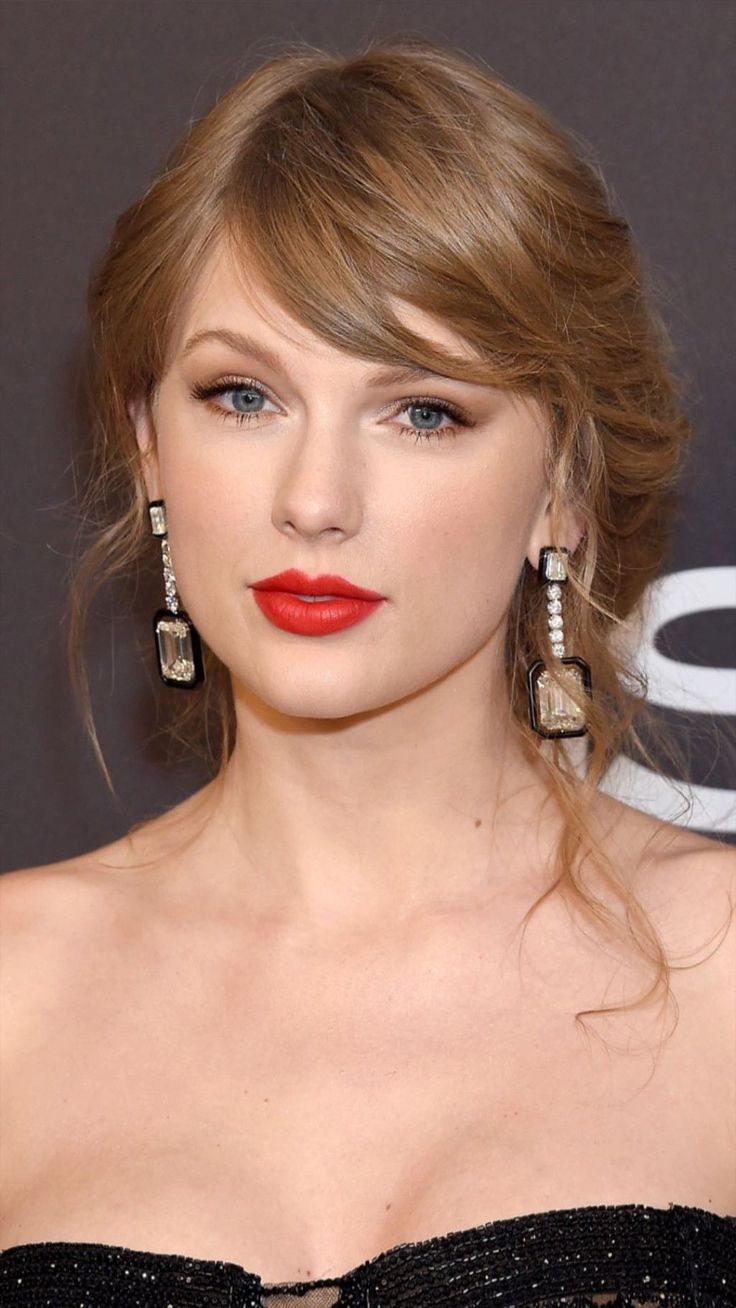 سایت سکسی تیلور سویفت