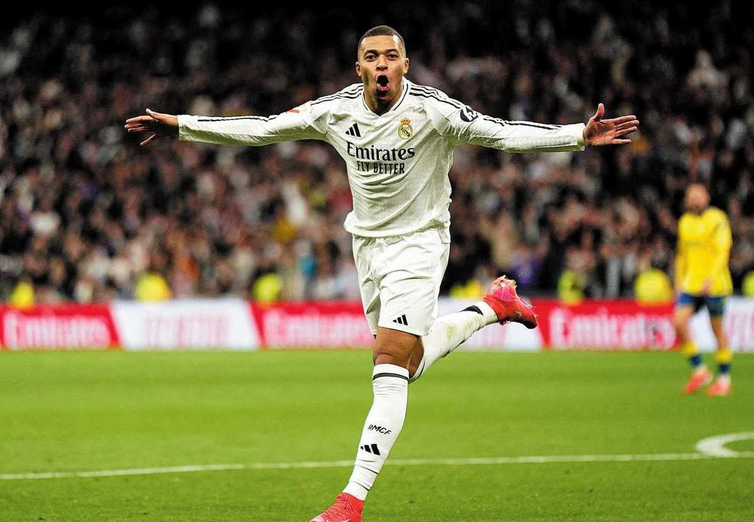 فصل درخشان امباپه با ۴۴ گل در تمامی رقابت‌ها