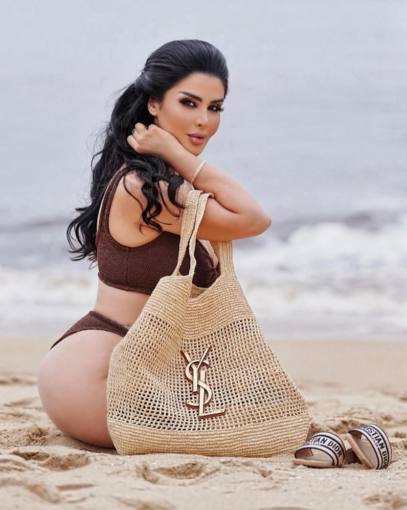 دنیا جهانبخت شروع با فیسبوک