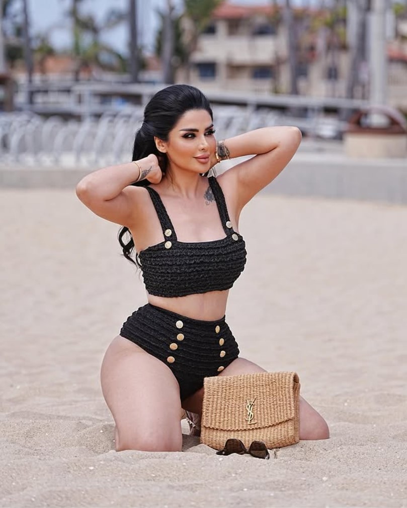 دنیا جهانبخت عکس جذاب