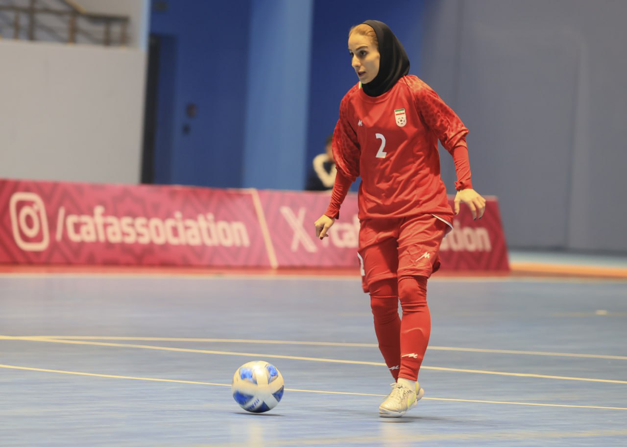 عکس مهتاب بنایی ابی پوش