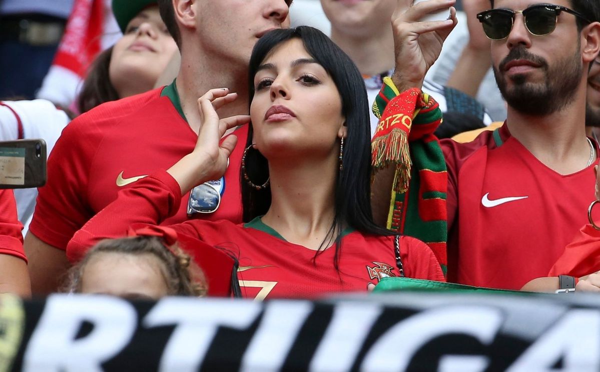 عکس جورجینا رودریگز برای کامپیوتر