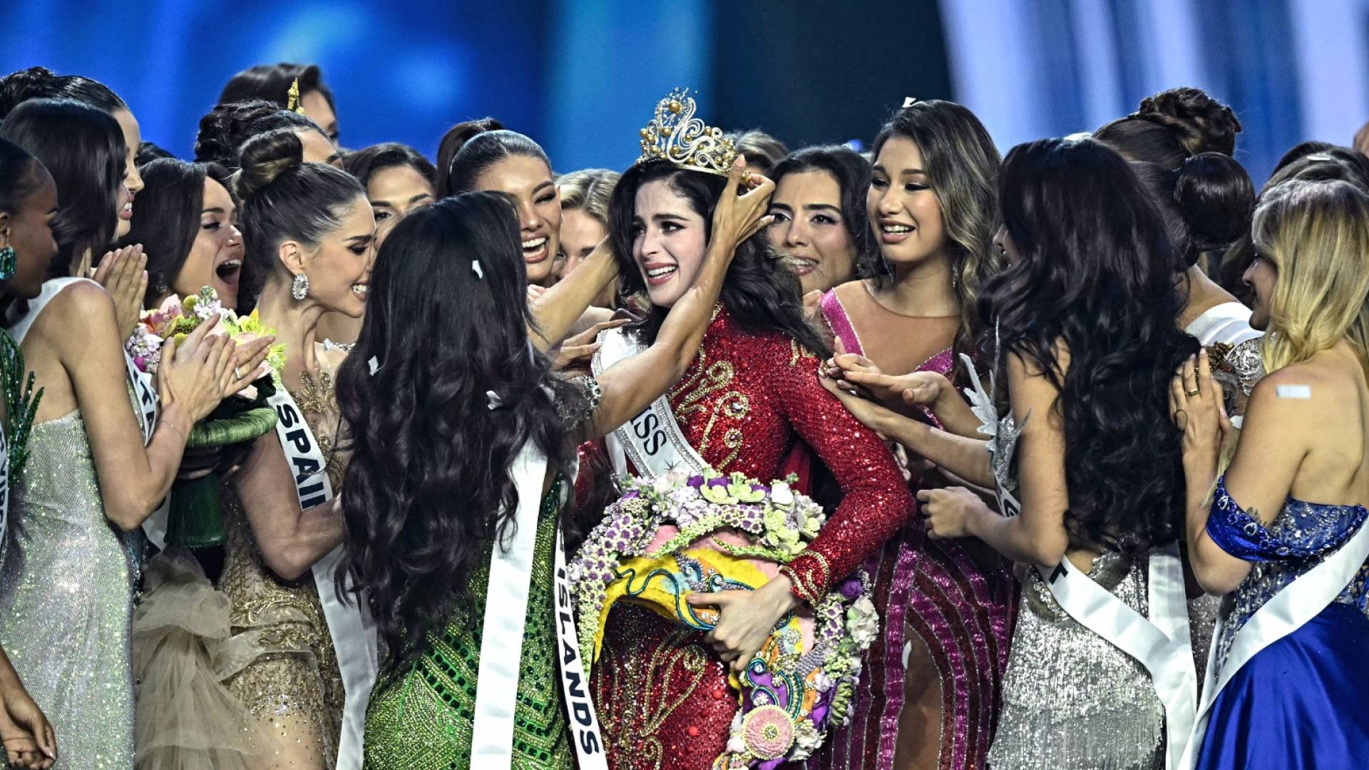 فاطیما بوش در تایلند دختر شایسته جهان شد