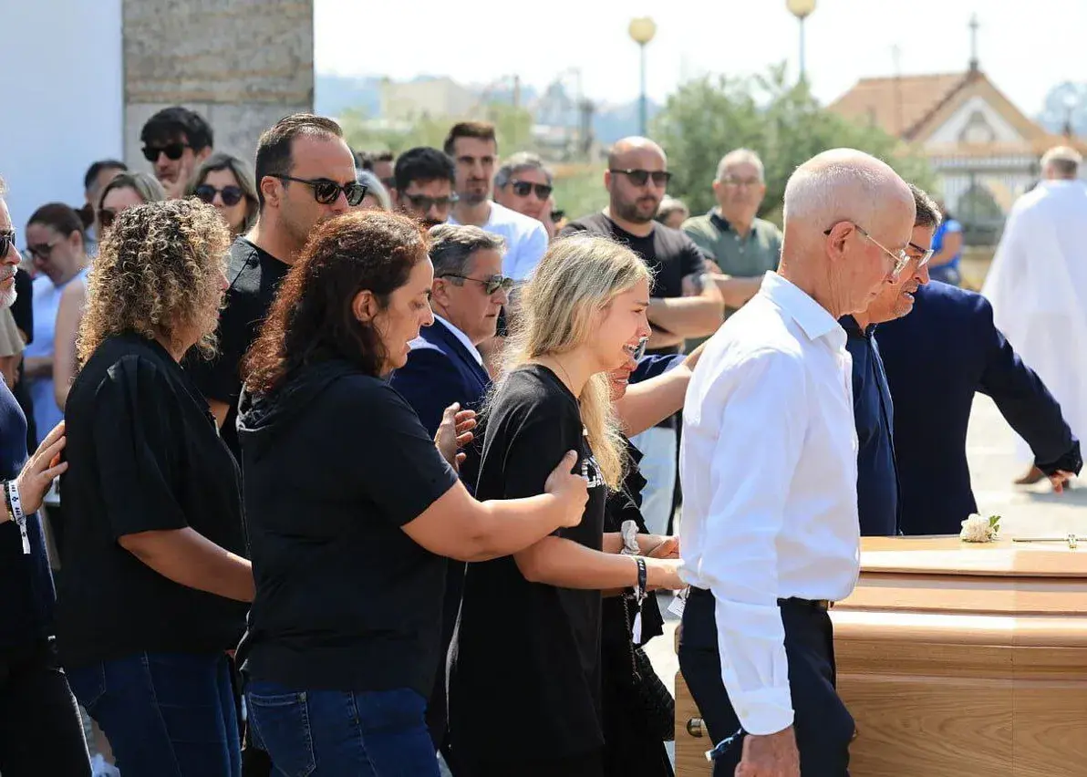 شماره ۱۹ پورتو برای یادبود ژوتا