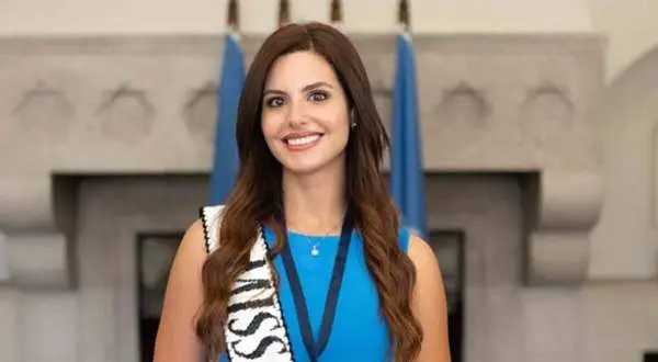 لباس ملی نادین ایوب ترکیبی از هنر و تاریخ فلسطین