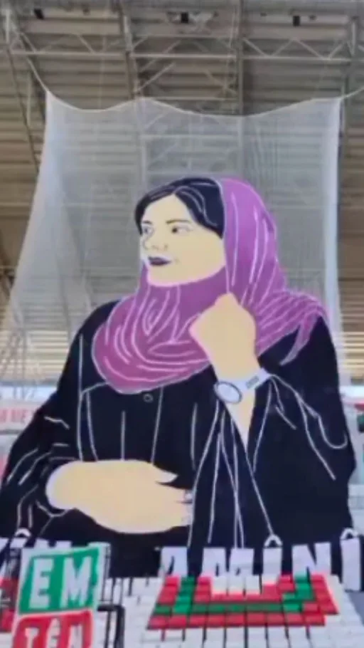 هواداران ترکیه بنر مهسا امینی را برافراشتند