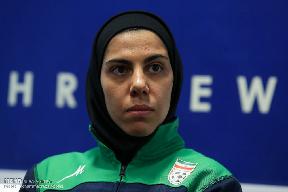 فرزانه توسلی دروازه بان 