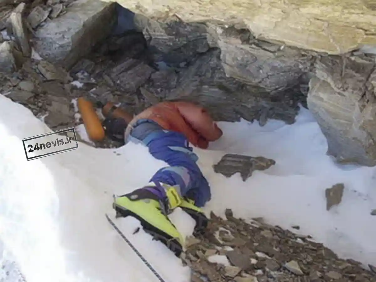 پیکر طاهره حاصلی در قله دماوند