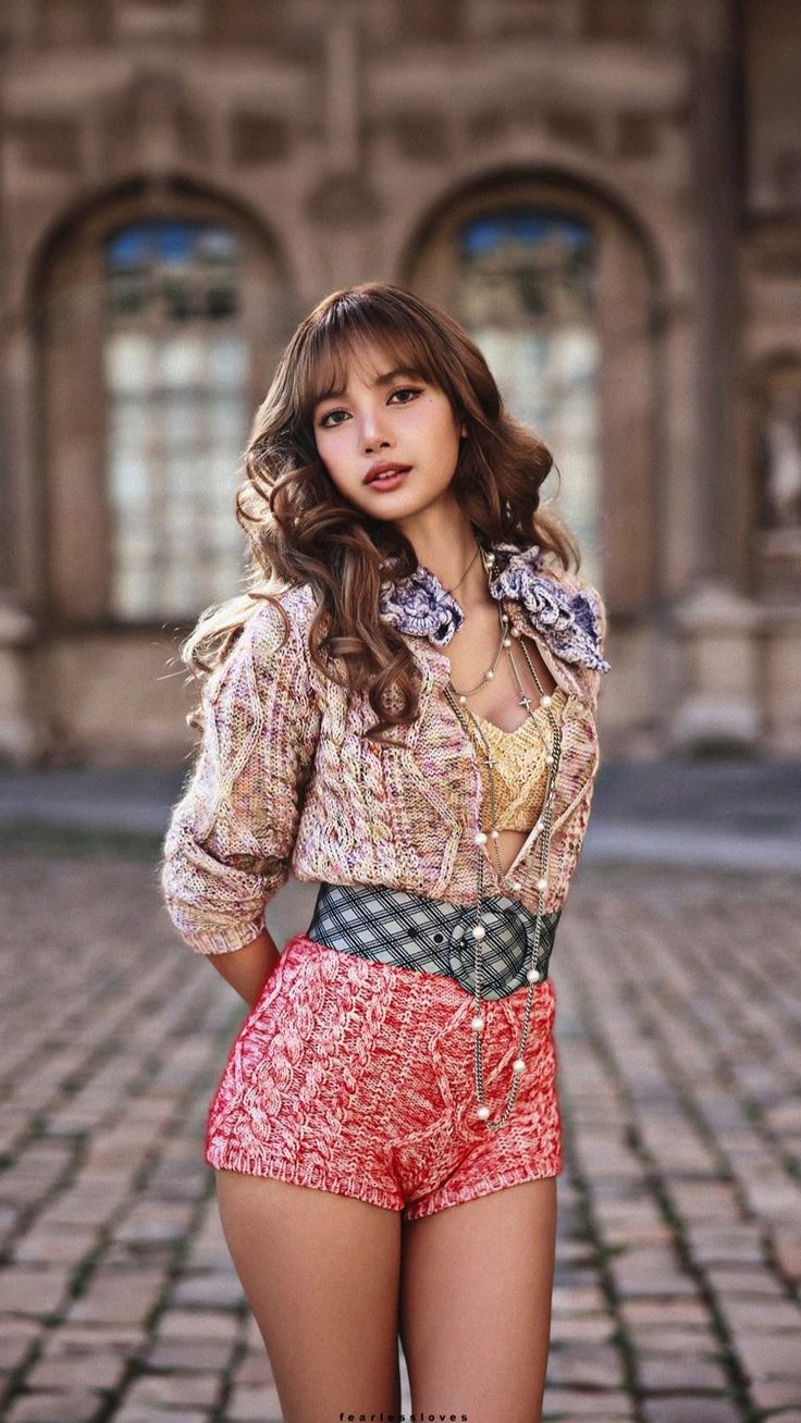 عکس لیسا بدون آرایش