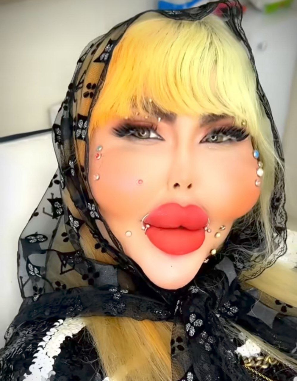 عکس آناهیتا ناچو عملی 