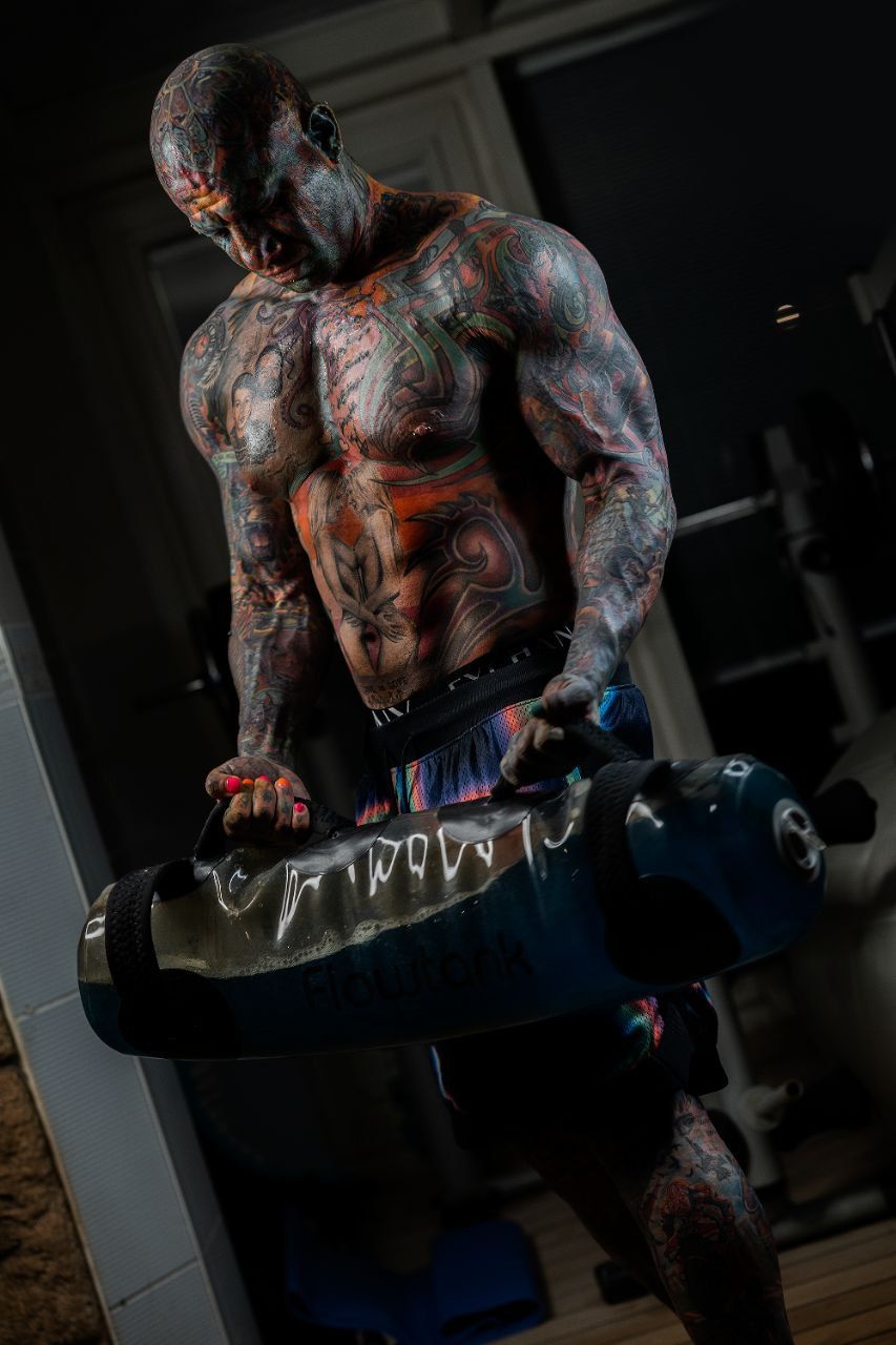 عکس امیر تتلو در ایران