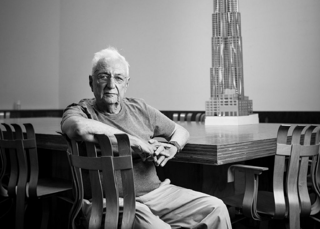 معمار برجسته جهان فرانک گری چشم از جهان فرو بست