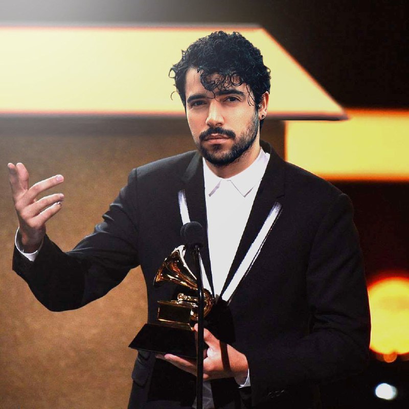 شروین حاجی‌پور آلبوم رسمی خود را پیش‌فروش کرد