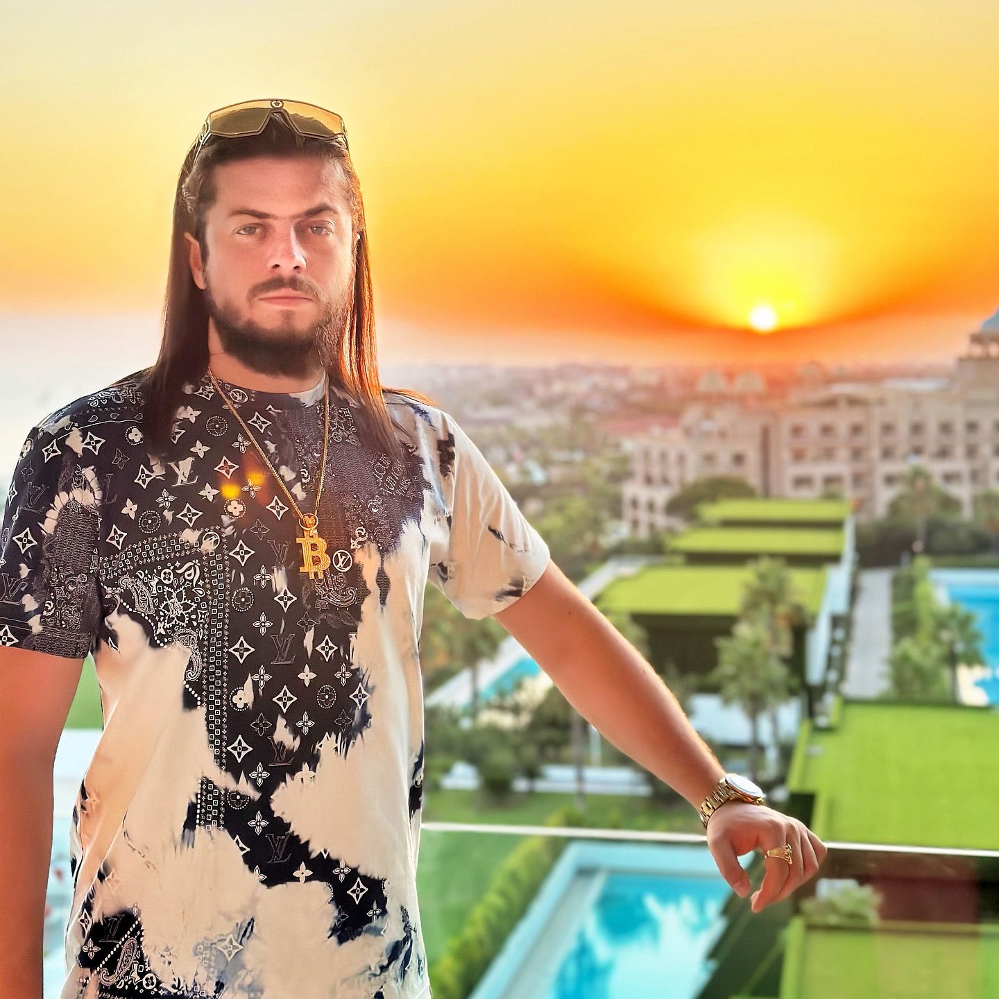 بیوگرافی عارف غفوری شعبده باز