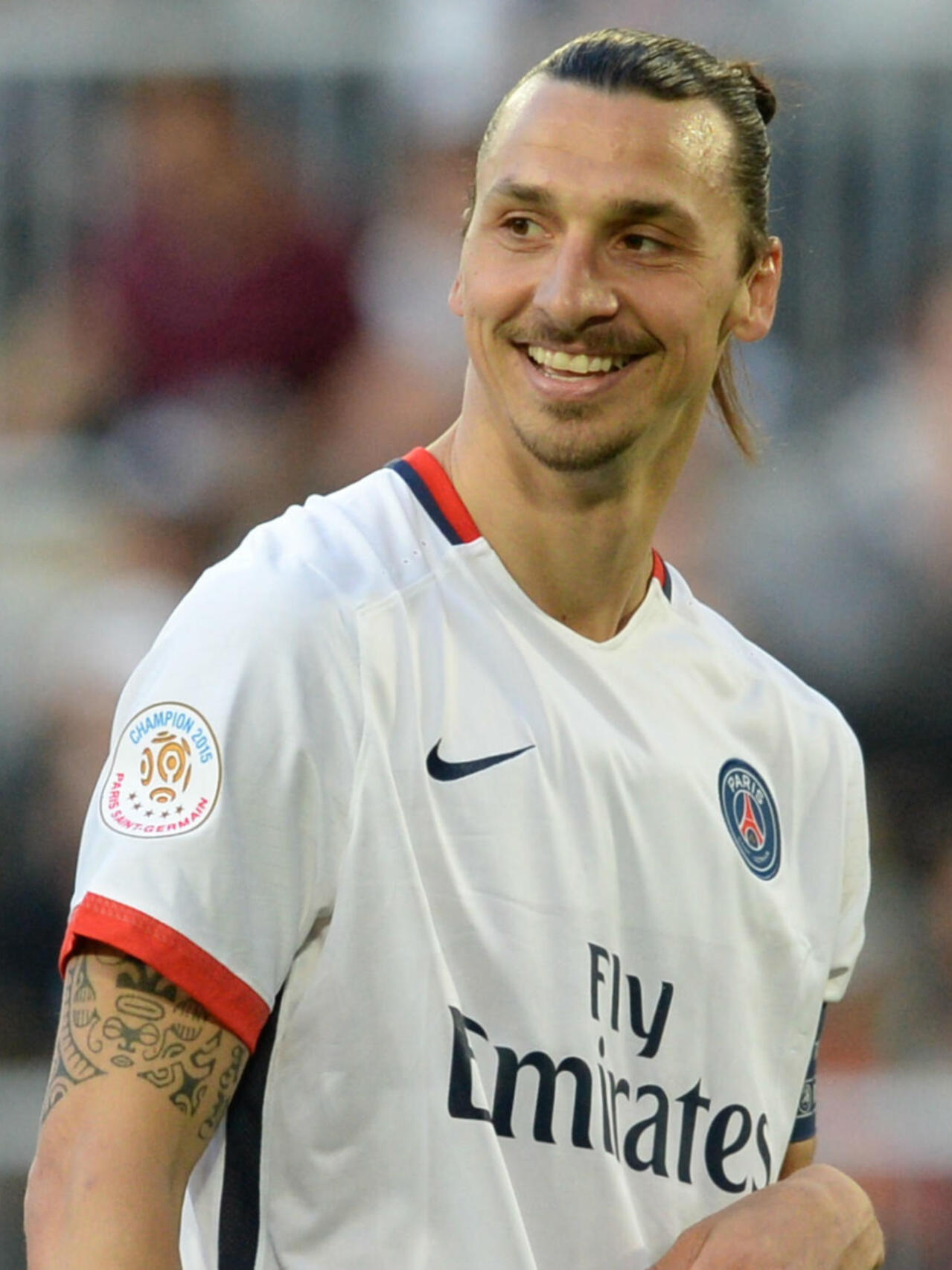 ستاره‌های فوتبال زنان در مسیر مشعل المپیک